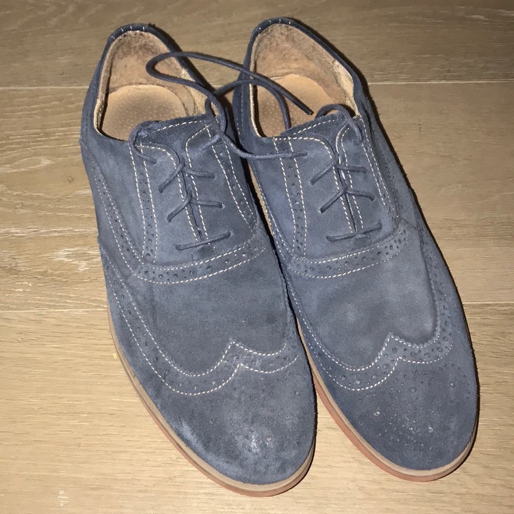 Suede navy lace up